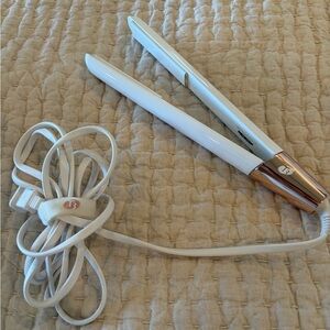 T3 White and Gold Hair Straightener